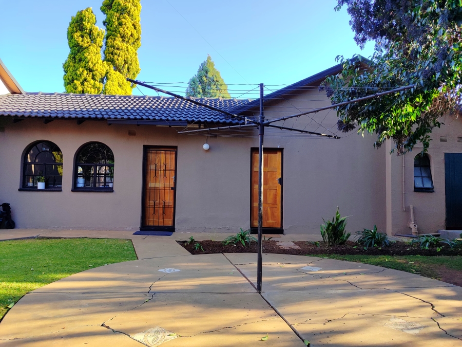 5 Bedroom Property for Sale in Doringkruin North West